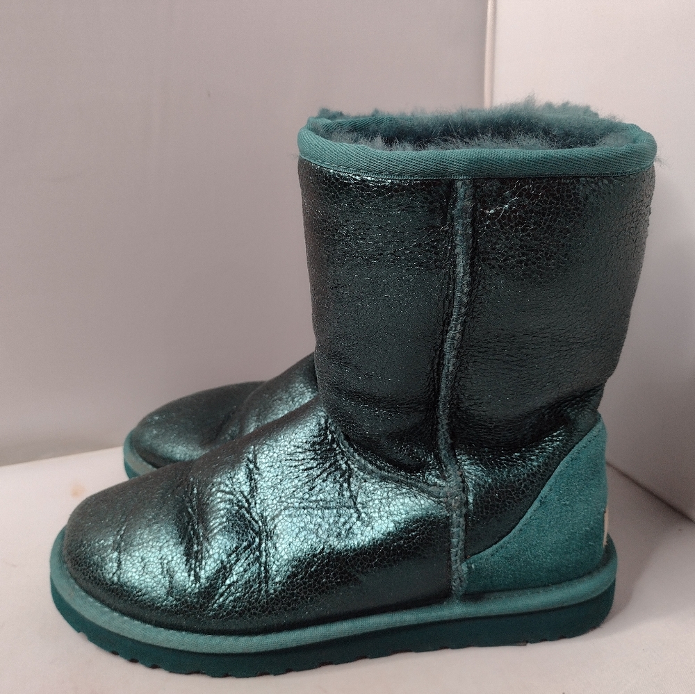 UGG Women's Classic Short Boots 6 Metallic Blue Teal Sherpa Turquoise BB